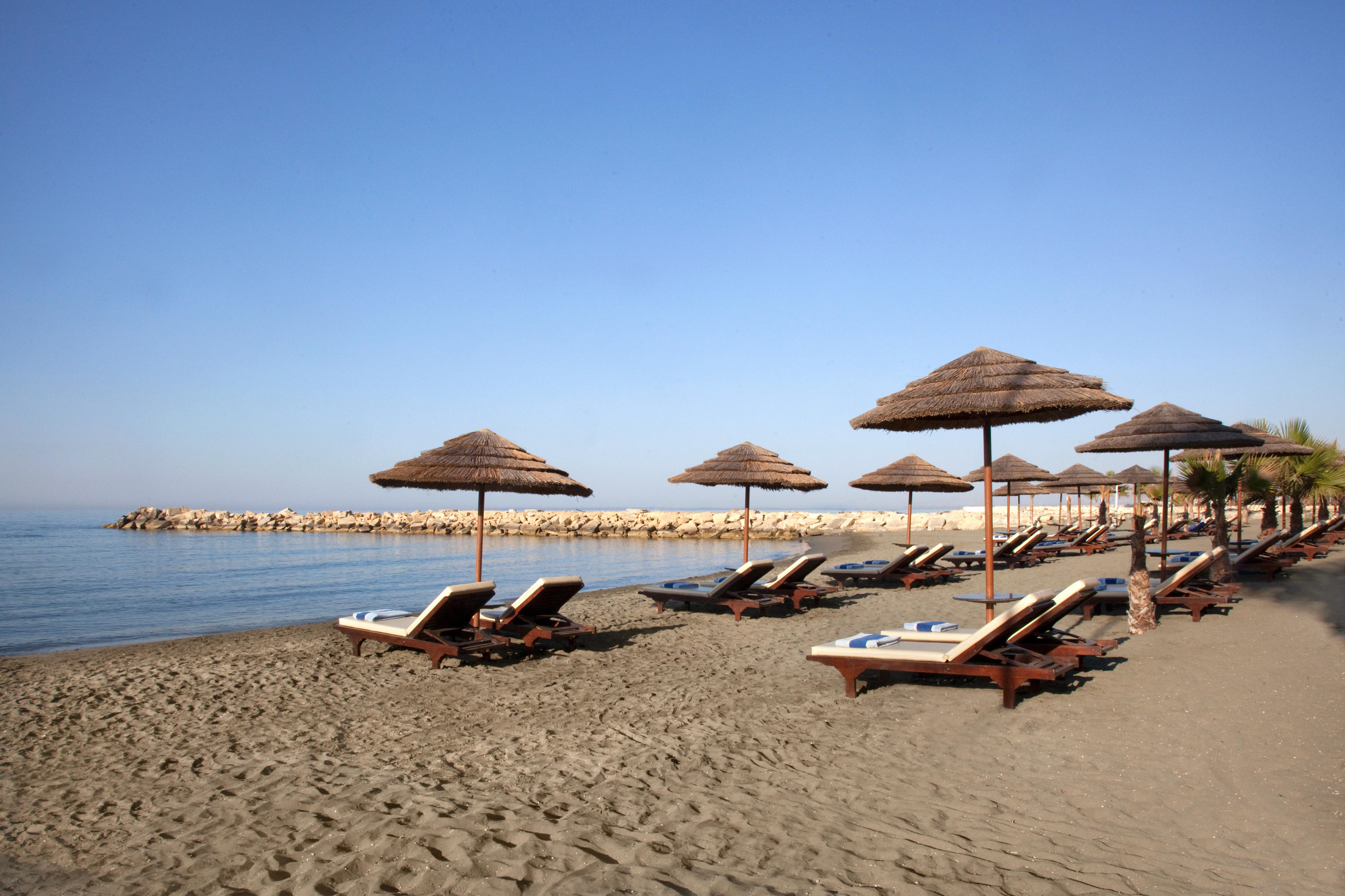 Amathus Beach Hotel Limassol Exterior foto Beach in Nikiti
