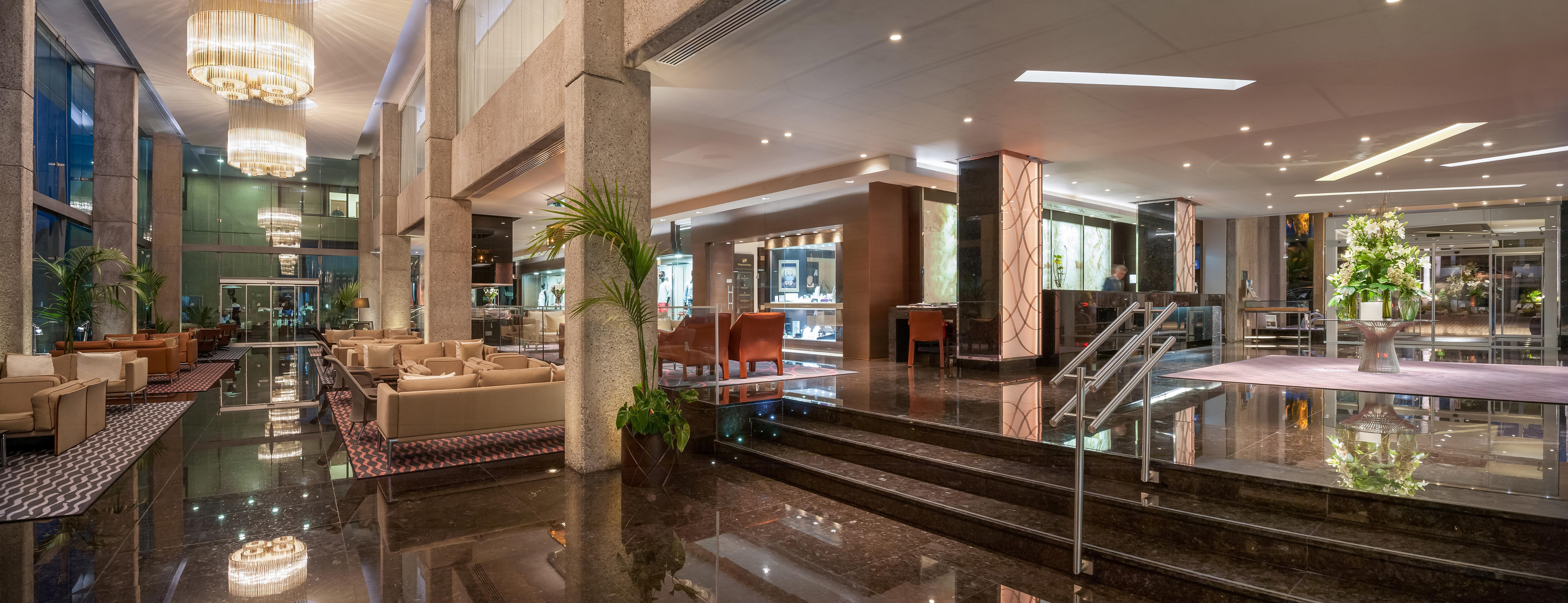 Amathus Beach Hotel Limassol Exterior foto The lobby of the hotel
